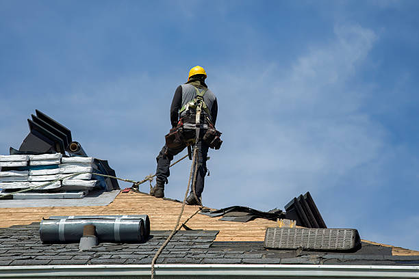 Professional Gutter Installation technician working in Red Bank, TN